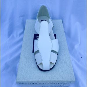 NWT - Fashion Bug - White Leather Woven Sandals